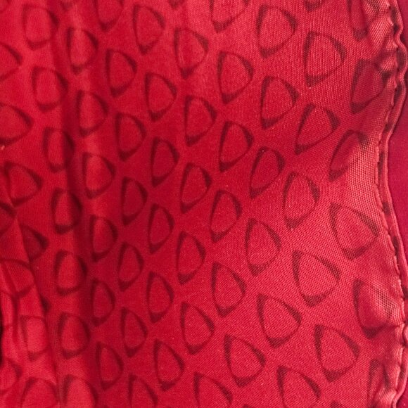 Liz Claiborne Red Shoulder Bag 100 Percent Polyester with PVC Trim Made in China - Picture 8 of 8